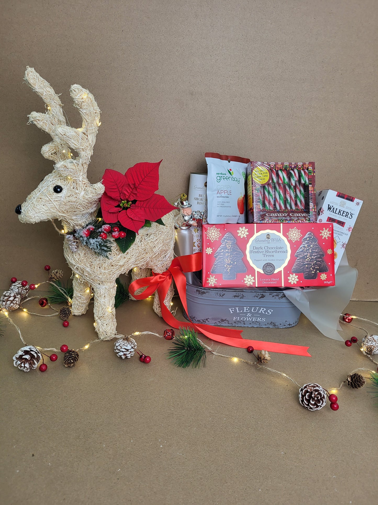 JB10 - Reindeer Hamper Chocolate Indulgence