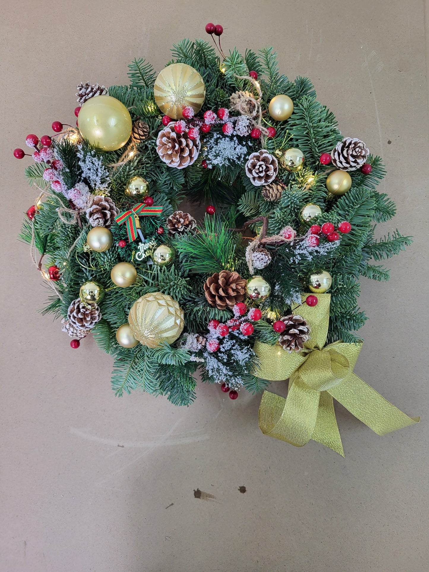 JB09 - Christmas Wreath (40cm)