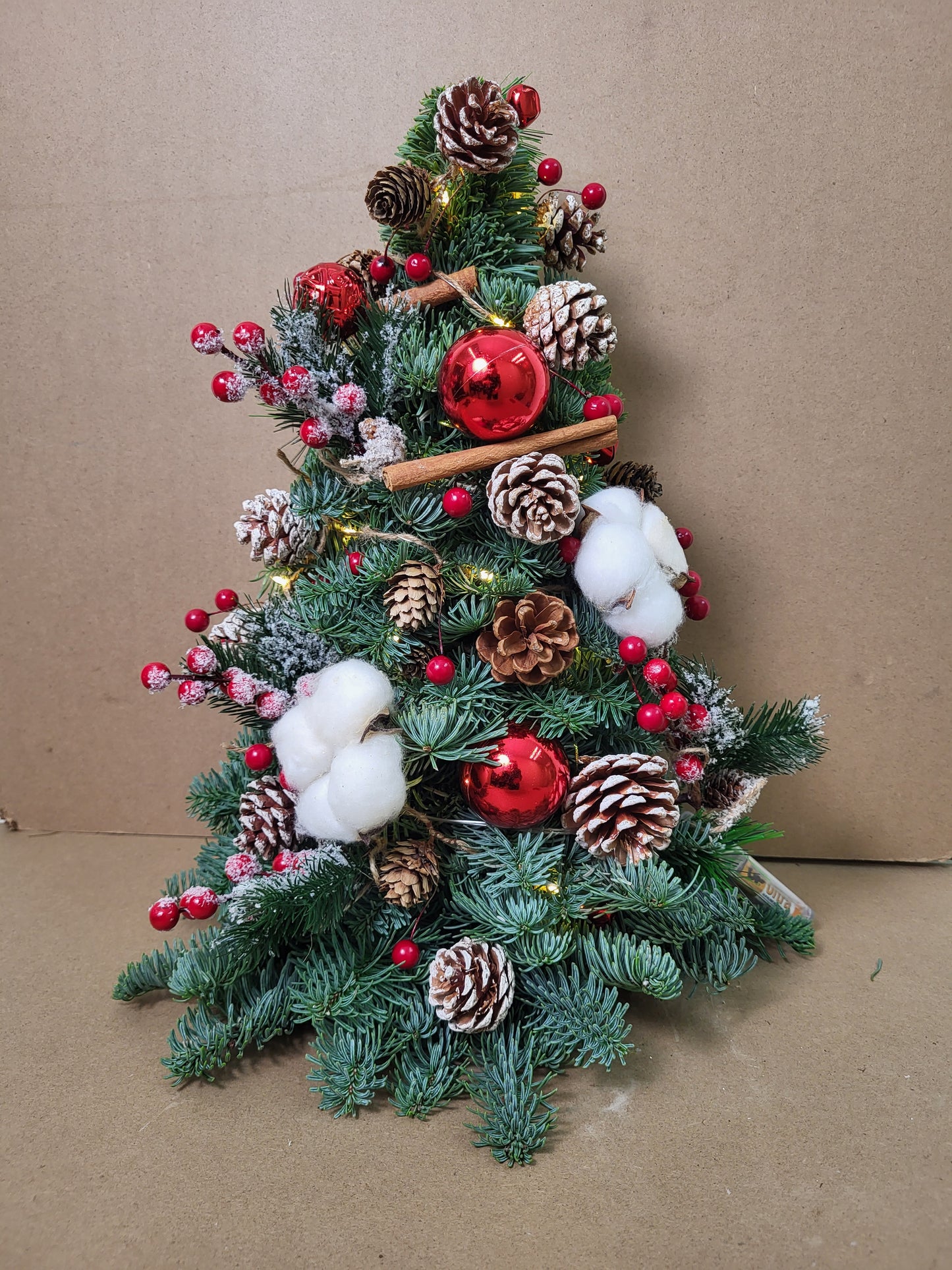 JB12 - Xmas Tree Arrangements (40cm)